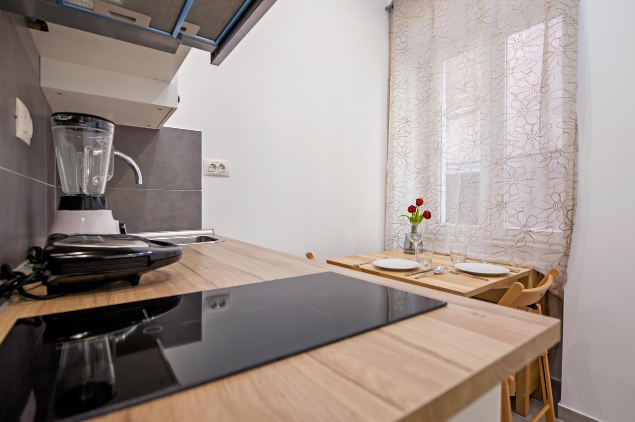 Garzoto Rooms And Studios Ровінь Екстер'єр фото
